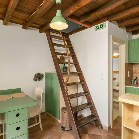 Traditional Village Loft, Plaka Milos Apartmán *