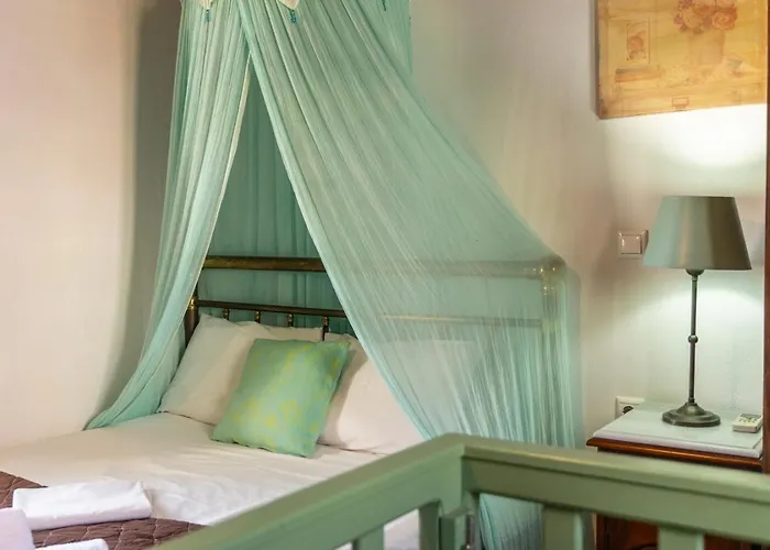 Traditional Village Loft, Plaka Milos *