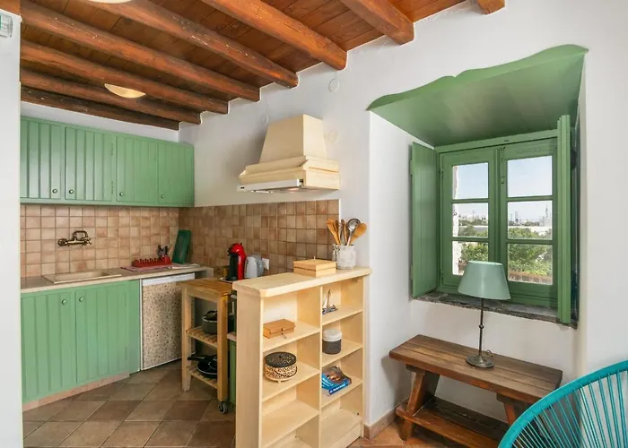 Traditional Village Loft, Plaka Milos