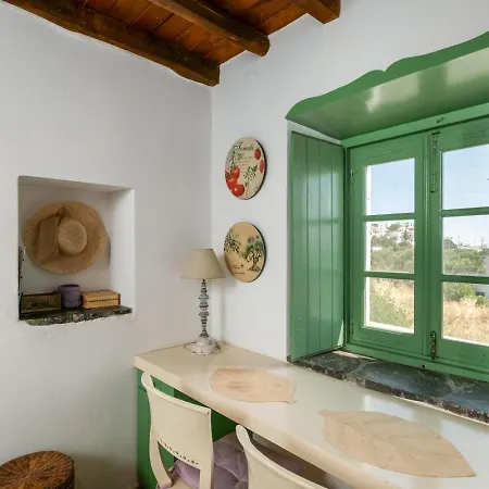 Traditional Village Loft, Plaka Milos