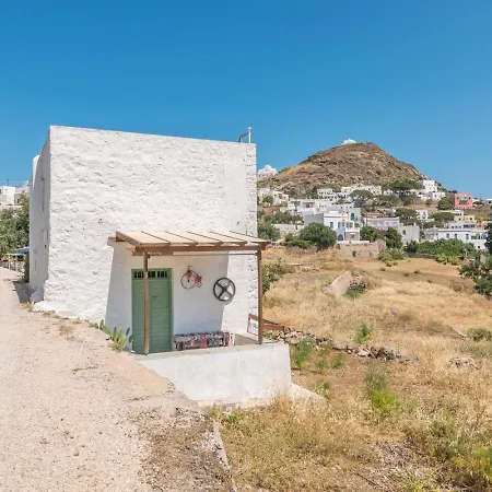 Traditional Village Loft, Plaka Milos شقة